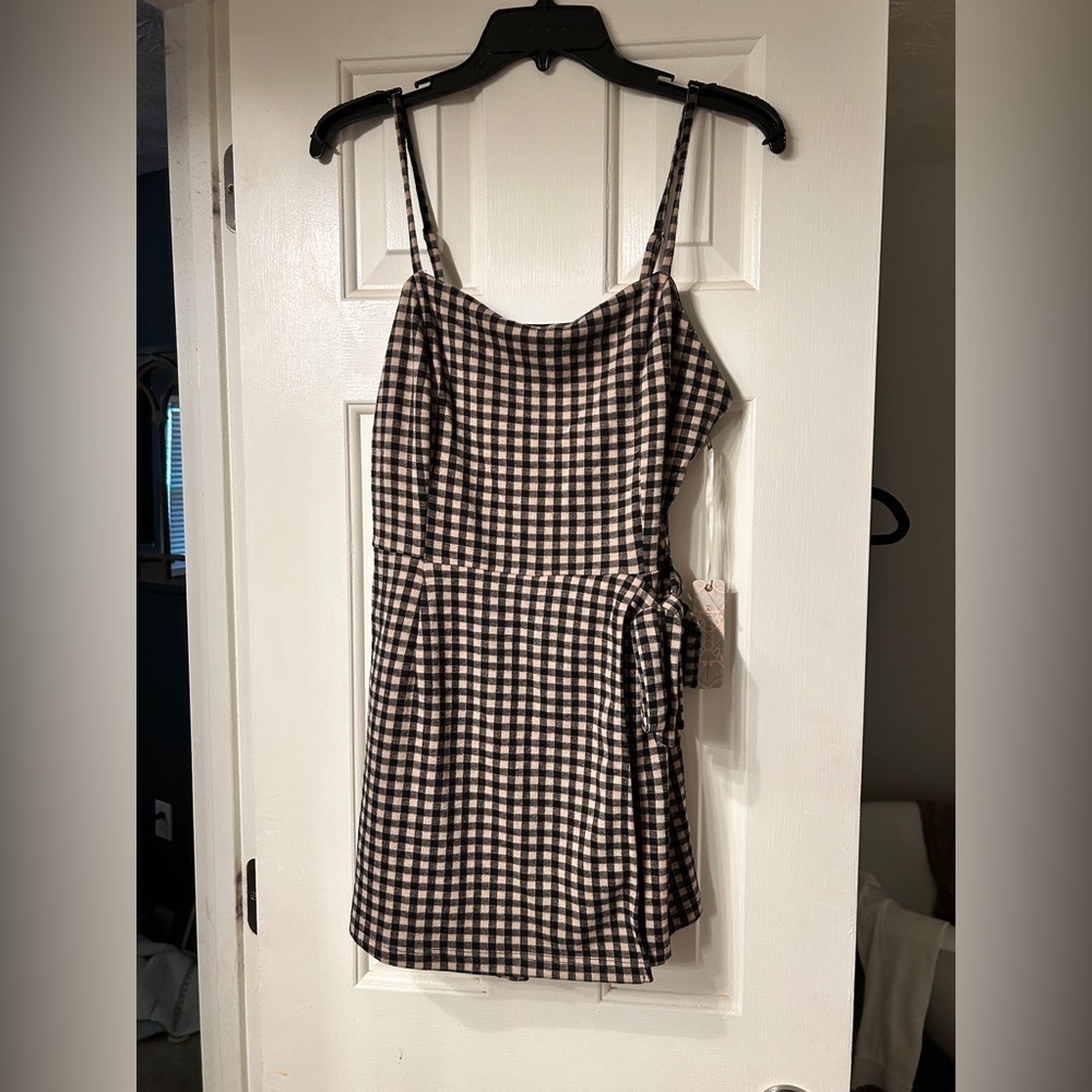 NEW 🆕 Stylish Black and Brown Checkered Dress with Shorts